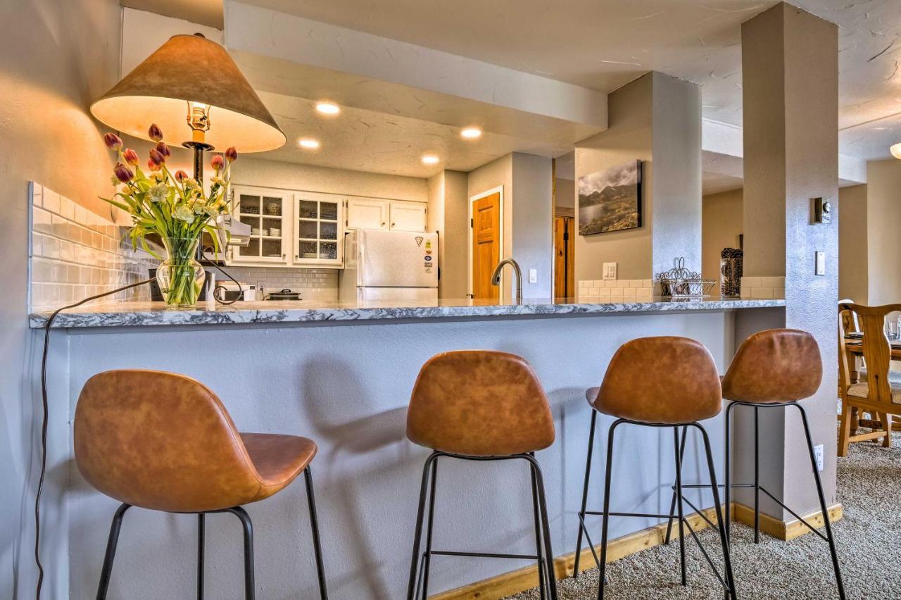 Cozy Ski-Inandski-Out Breckenridge Condo Mtn Views! Exterior photo